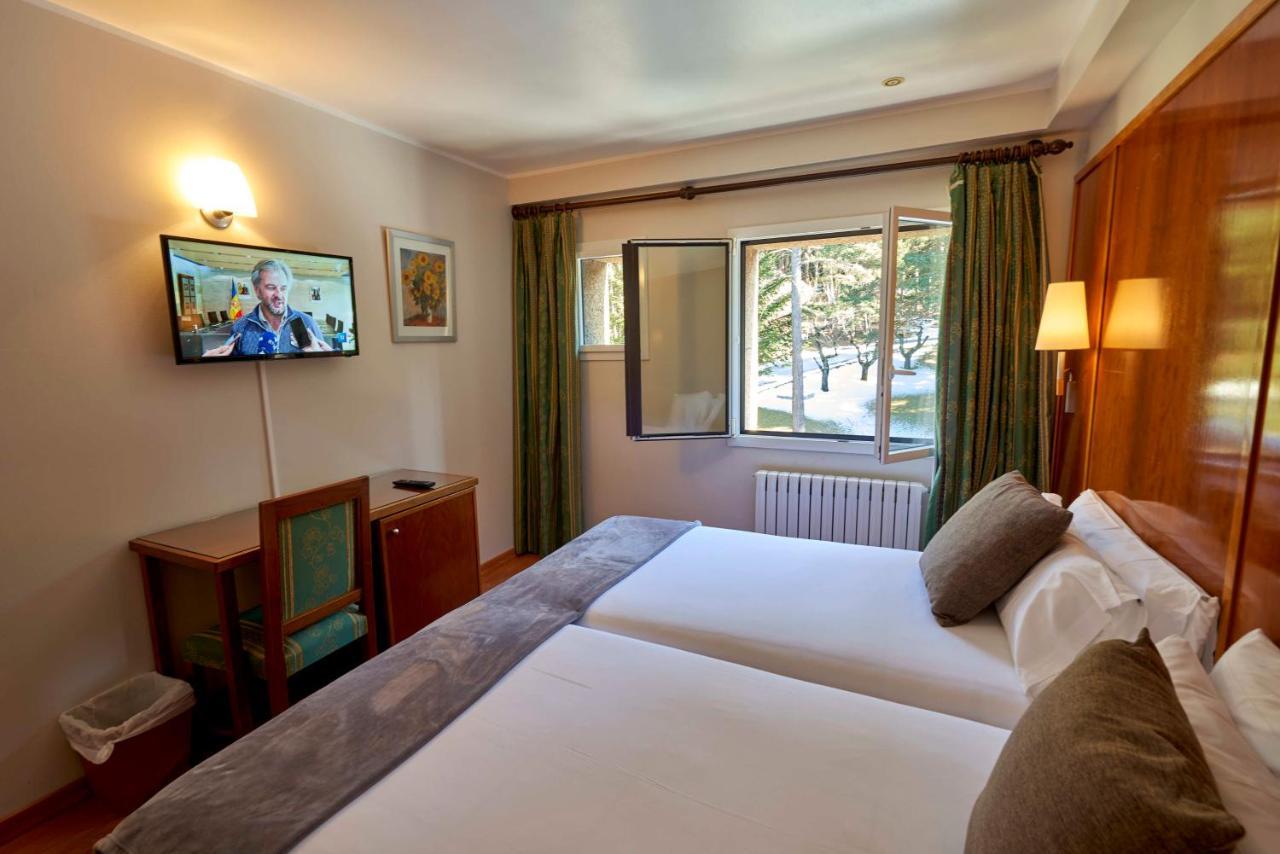 Coma Bella Hotel Sant Julia de Loria Bagian luar foto