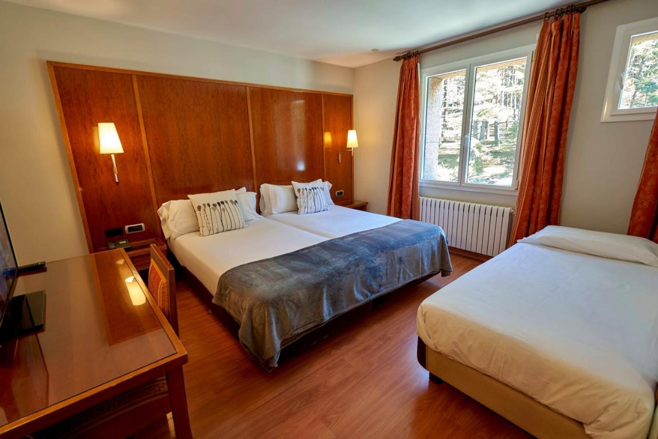 Coma Bella Hotel Sant Julia de Loria Bagian luar foto