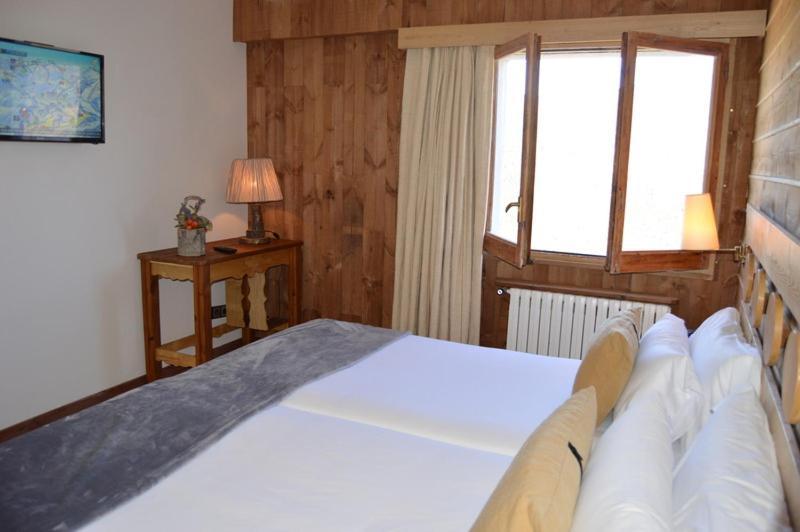 Coma Bella Hotel Sant Julia de Loria Ruang foto