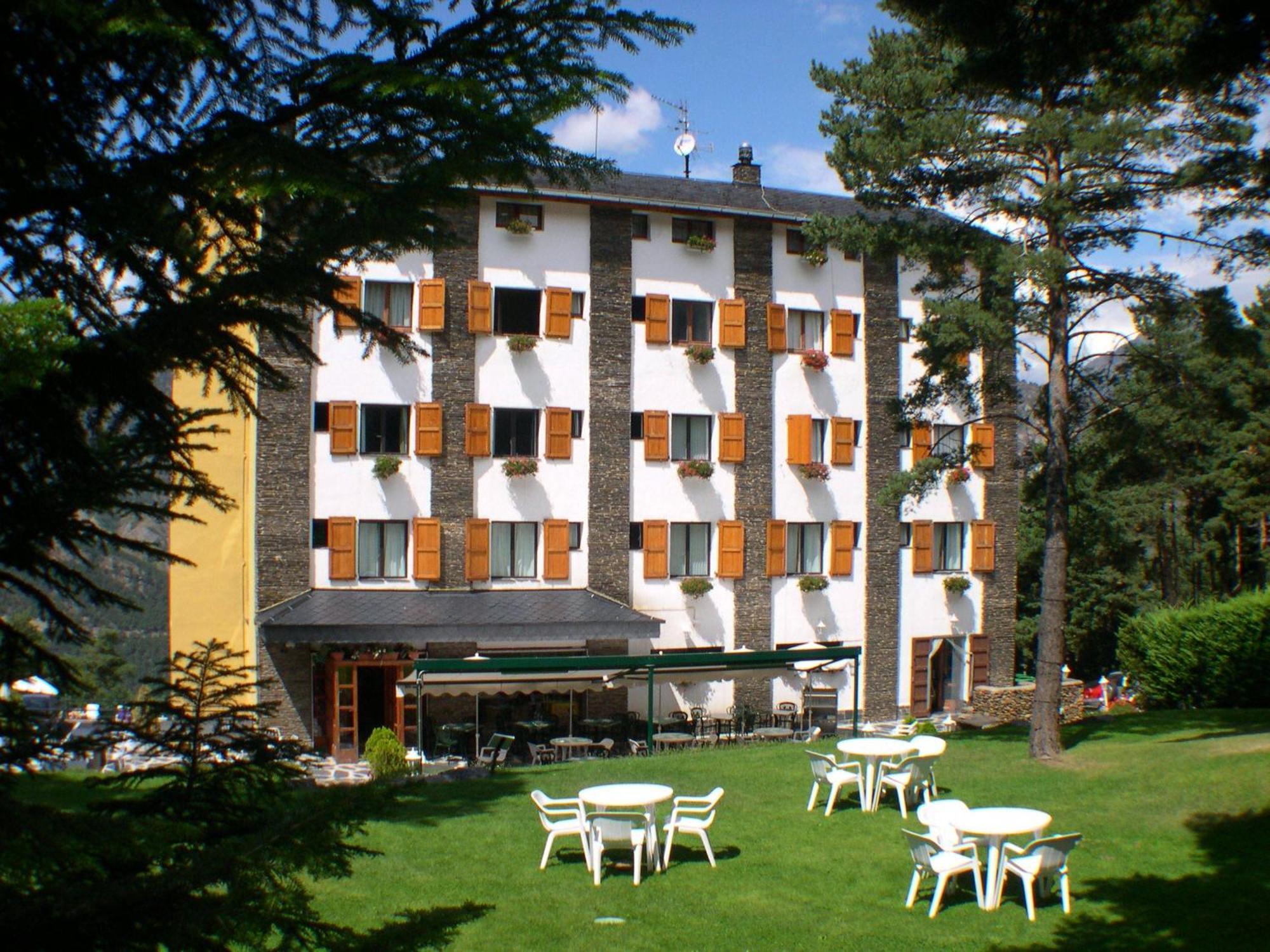Coma Bella Hotel Sant Julia de Loria Bagian luar foto