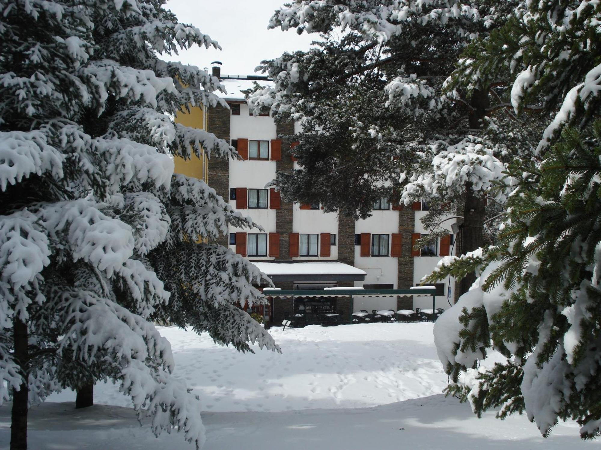 Coma Bella Hotel Sant Julia de Loria Bagian luar foto