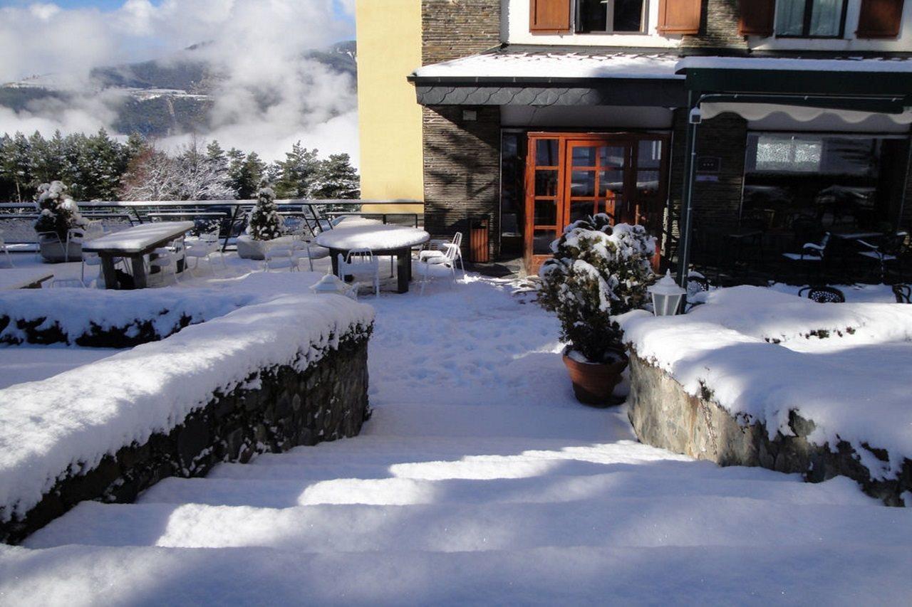 Coma Bella Hotel Sant Julia de Loria Bagian luar foto